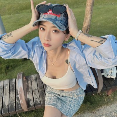 喜歡運動 唱歌 已婚人妻 歡迎私訊喔 #轉推#私訊 喜歡我就追蹤我 追蹤我的可以免費約愛愛 但是一定要有禮貌 感謝大家的喜歡 #喜歡跟隨我呀#大陸勿擾!! #大陸勿擾!! #大陸勿擾!!