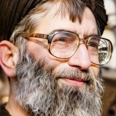 إنّي سِلمٌ لِمن سَالَمَكُم وَحَربٌ لِمَن حَاربَكُم إلى يَوْم القِيَامَة
مدتی هست《 یادمان رفته !》پسر فاطمه را گم کردیم...💔
#لبیک_یا_شهادت
#لبیک_یا_خامنهای