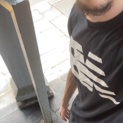 li7_v14634's profile picture. éternel insatisfait