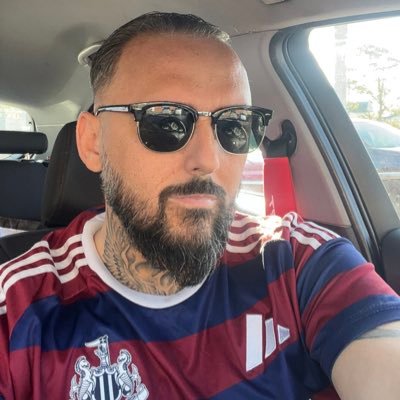 Geordie living in Durham, schizophrenia sufferer and also #Nufc supporter since I could walk worked in racing for 27yrs 🏇massive Queen fan