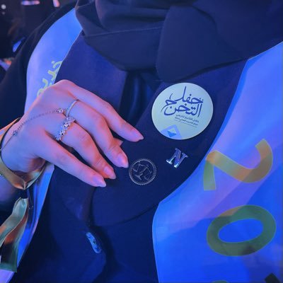 iN_x83's profile picture. محامية متدربة في @Jtc_ksa👩🏻‍⚖️⚖️| خريجة قانون عام مرتبة الشرف الاولى 🥇🎓| لا ابرح حتّى ابلغ 🎖️✨