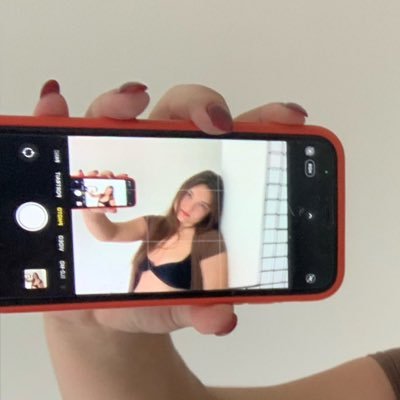 FEMDOM🧨// 5’ 6”📏 US 9🦶🏻// NO TRIBUTE=NO RESPONSE // Backup for @honeyluvvmoney 🍯🕷️ AV/wishlist/payment↘️ UNBLOCK = $80