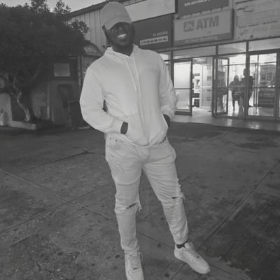 Scorpio ♏| Sports enthusiast. #TEAMBREEZY |¡HALA MADRID! #GGMU! #DubNation | Cricket West Indies 🌴🏏| @LewisHamilton, #TeamLH✌🏾💜| Twayne Crooks 🕊️