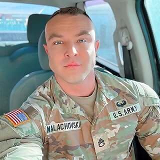 I am a USA military man fell free to chat with me
I am fanando malachovski