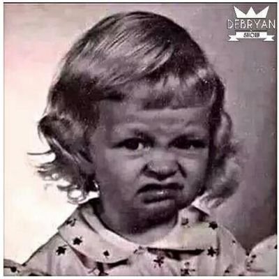 charlyereyes's profile picture.