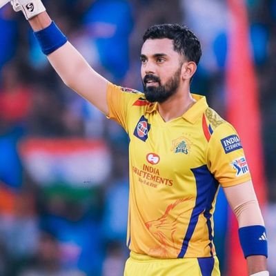 SuriyaB384403's profile picture. cskian 💛