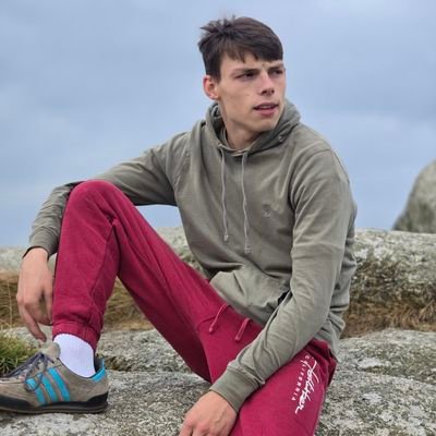 21 year old chavy lad
toned slim with a big package to match
Custom content? boxer and sock? 🤑🥵😈
dm to colab 🍆😘😜
https://t.co/vKuKv6mAfz