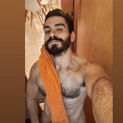 Professor 🧑🏻🏫 , Crossfit 🏋🏼♂️, Biscoitos 🍪, Rotinas , Comprometido❤️e Mineiro uai 🔺….