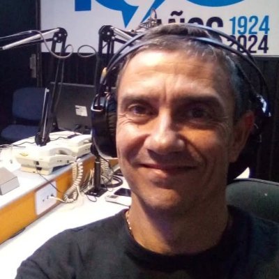 Lic. en Comunicación Social
Mg. en Relaciones Internacionales
Periodista en LT9
Conduzco El Enganche, lunes a viernes 5 a 6 de la mañana