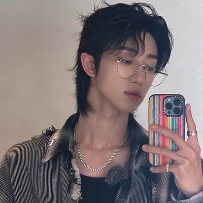 chieloves8's profile picture.