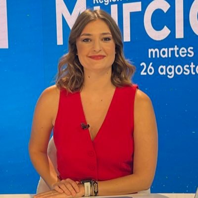 Me gusta escuchar, observar y después contar. Periodista. Manchega. En @rtve @rtveMurcia