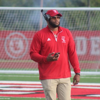 Civil Engineer. Wayne State Alumnus. WR Coach at Ecorse High School.