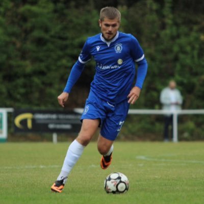 jneathey10's profile picture. @athleticosnus @roffeyfc