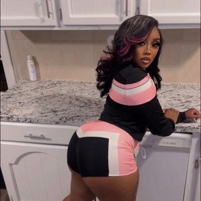 27. VETERAN ✨ Aries World ♈️ GIRL MOM 💕🫶🏽 AMOSC: @Realistickayee 🌸 B!TVH IM BIG MAMA 🥂