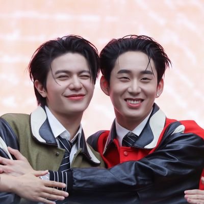#WilliamEst is the BEST medicine, they HEALS every wound. My Happy Pill. ❤️🩵