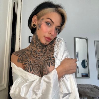 moi c’est loumi, je suis ici pour vous choquer 👀 si tu veux la version hot tu sais ou venir 🥵