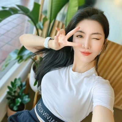 Menoti40's profile picture. Joy is the sparkle of gratitude’s peace.