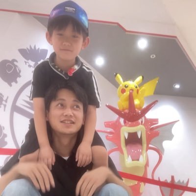 みんなが楽しく笑って過ごせればいいなと思う。絡みなくても相談とかあれば気軽にどうぞ。📺銀魂⚾️カープ💿CKB.FB🎮一緒に遊ぼう(ジニーーーー)、ポケモンGO(jiniiiiiiiiiiii)ポケポケ(ジニー)。基本いいねしないです。寝落ち常習犯。おっさんなんで申し訳なくてあまり絡みにいけない