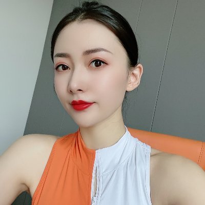 artur_biernacki's profile picture. Smiles lighten heavy hearts.