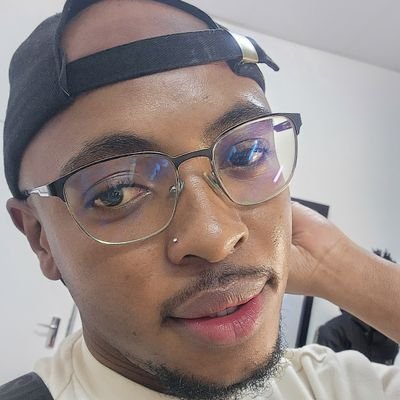 💊💉🤓👨🏽⚕️🌈I'm just me and doing this life thing as best as I can!