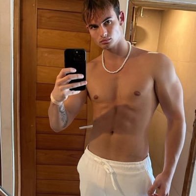 Fashion model and fit freak https://t.co/iSnoTnf6pD telegram https://t.co/Syx259e0I8