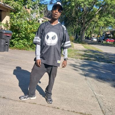 Facebook @DaranceMarshall. Instagram @kingdeebaby_