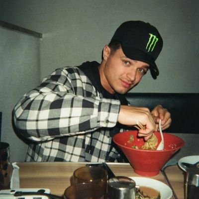 lando norris 2025 world champion.
lando's entertainment laywer.