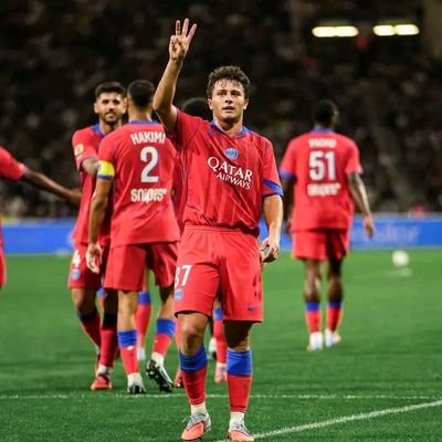 rioparisie99495's profile picture. 