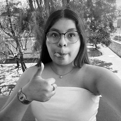 IsaBelF3o's profile picture. 4561130                                                                                  
yo soy tori vega y twitter es mi theslap