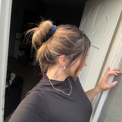 MatthewMerrill9's profile picture. queen of my own mess🌙 main: @eviecutiepie