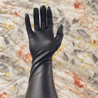 tightzfire's profile picture. into zentai and more, bisexual