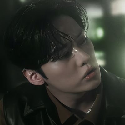 -shuu, porang porang, linos🐇¡!
𝑊ritten by 𝑆tray𝑇eez!¡✧