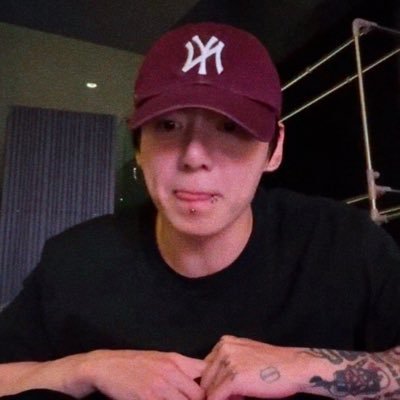 @BTS_twt 💐💜 ผมนะมีความสุขเพราะบังทันทั้ง 7 คนเลยฮะ🤏🏻