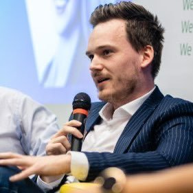 Tech Investor & writer. I cover in-depth dives and alternative data on tech (here and in my newsletter with over 14k subscribers). Tweets are only opinions.