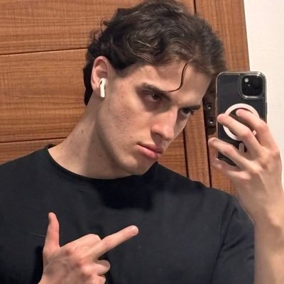 VictorViktor010's profile picture. ⚜️ I know why you’re here ⚜️