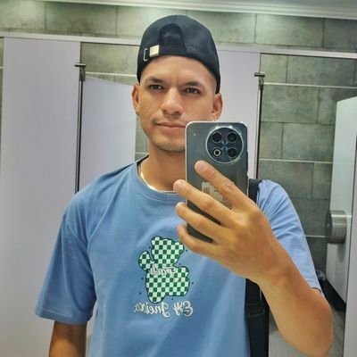 SoyAray's profile picture. Creando... ✨