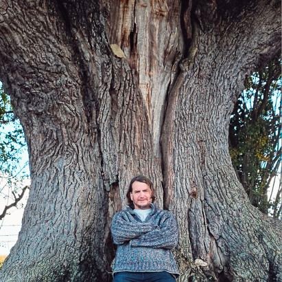 Part-time Hermit.
Long-Covid Solidarity ✊️
Lover of landscapes & skyscapes.
Being re-shaped by the land inside and out, on Dartmoor.
Cynefin.
WTID 💙💛