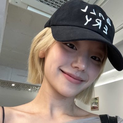 sinzyverse12787's profile picture. •pago internet só pra falar do itzy