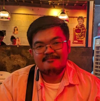 DisJust10's profile picture. 26 | 🐻 Chonccy | ❤ @vacuee | 🌻 UPD Alum | ☔ R:1999