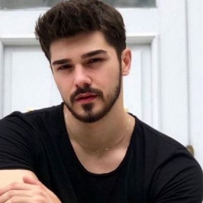 زندگی آتشگهی دیرنده پا بر جاست،،گر بیفروزیش رقص شعله اش در هر کران پیداست
ور نه خاموش است و خاموشی گناه ماست...