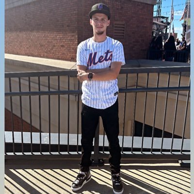 VvCHRISS's profile picture. 
