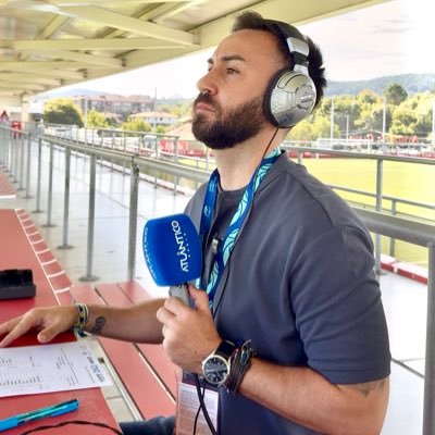 🗣️🎙️ Informando desde el barro ⚽️✒ Experto en 3a RFEF Canaria. 📋🧐 #Scouting #Análisis -
🎓📚Grado en Contabilidad y Finanzas ULL (10-14)
