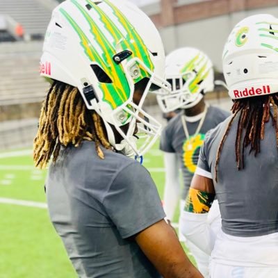 Wr co/29 |Carver High School Weight:130lbs Height:5ā10|3.5 gpa Football/Track|Email:melomcqueen@gmail.com