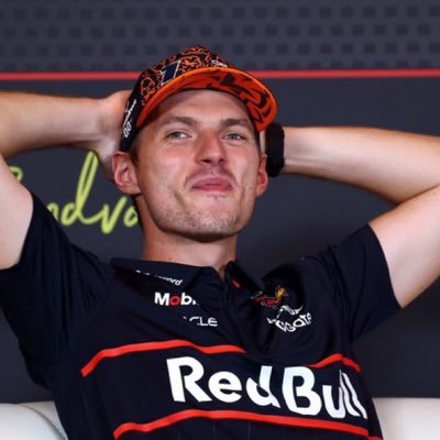 Max Verstappen defender all the time🧡🎀 PSG fan❤️💙 Hala Madrid🤍