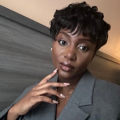 madameracine's profile picture. Fashion stylist                                        📍Paris