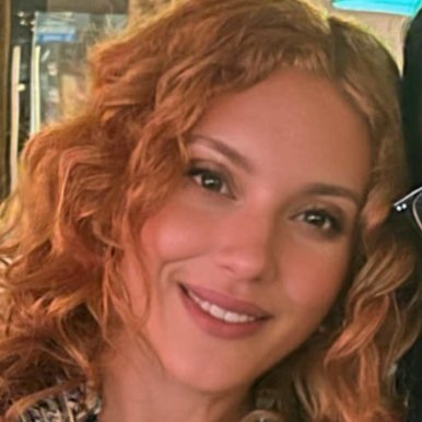 MariaSavini32's profile picture. Lifelong learner. History nerd. Madison Fellow. Educator. Traveler. Artist. Loves antiques, period decor/old homes, animals & tree-lined walks with my tunes.