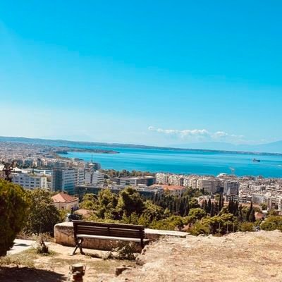Να φυλάς τα χρώματα του νου
απ' το γκρίζο κάποιων σκέψεων.
Οδυσσέας Ελύτης