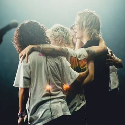 xingiesxingmi's profile picture. Absolutely adore 
ᡣ𐭩 ˖  SHINee ⊹ One Ok Rock ⊹ FF7 | OORer and Shawol for life!!

• 09.07.22 •
• 01.07.23 •
• 11.10.2024 •
• 04.03.2025 •