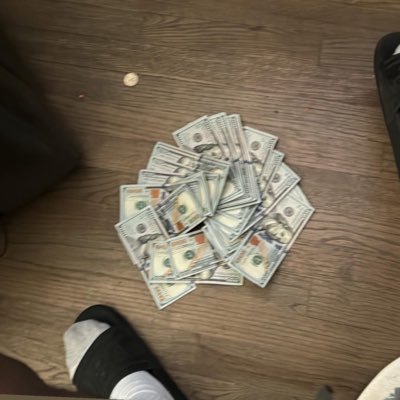 YoungRn1234's profile picture. Wealthy