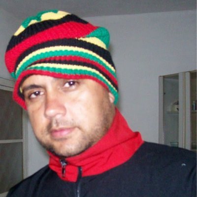 andlago's profile picture. Às vezes falo sério, às vezes falo zueiras... não me sufoque!